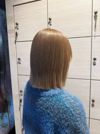 ミディアム カラー 岩永 杏樹のヘアスタイル