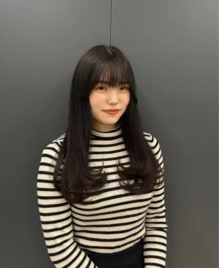 ロング Ruth Ebiのヘアスタイル