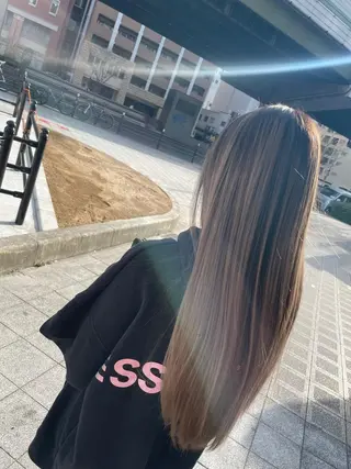 ロング カラー 難波ブリーチカラー 伊藤洋輝のヘアスタイル