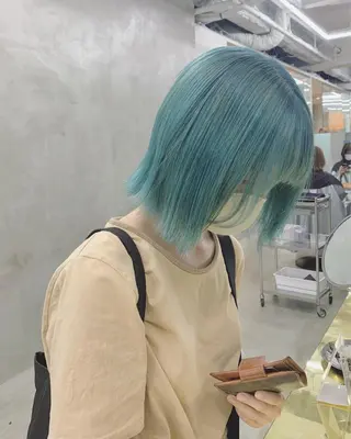 ミディアム カラー ブームボックス所属・🐝ハイトーンカラー hachi🐝のヘアスタイル