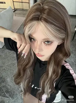 ロング 林 風菜のヘアスタイル