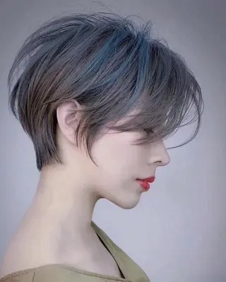 ショート カラー u hair所属・こばやし ももこのヘアスタイル