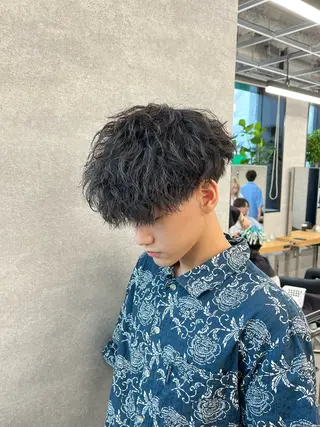 メンズ 🔥メンズカット＋ パーマの達人🔥のヘアスタイル