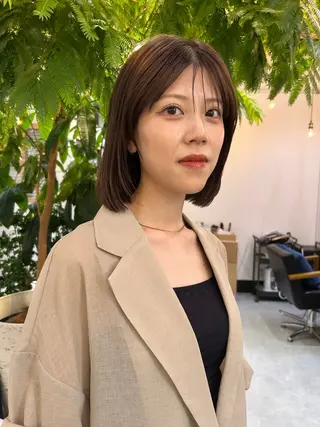 ミディアム CARICIA 白木 由里加のヘアスタイル