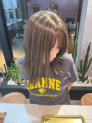 ミディアム カラー 艶感透明感カラー🤍 hinaのヘアスタイル