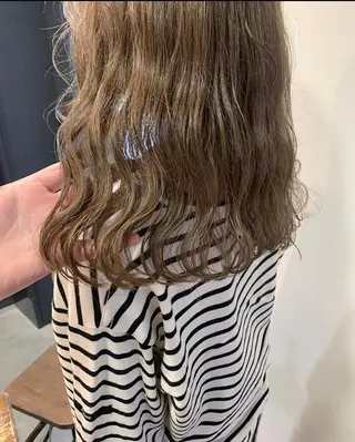 ロング カラー 暖色/まろベージュ/ シカタユウカのヘアスタイル