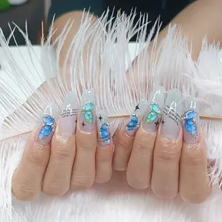 ネイル YUYI.nail salon所属・Mi Naのネイルデザイン