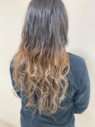 ロング カラー 🌈haru🌻 藤沢ハイトーン🌈のヘアスタイル