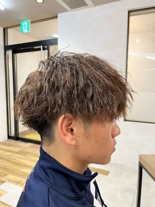 ショート パーマ 茅場 悠介のヘアスタイル