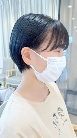 ショート ベージュ/インナー カラー🤍Rieのヘアスタイル