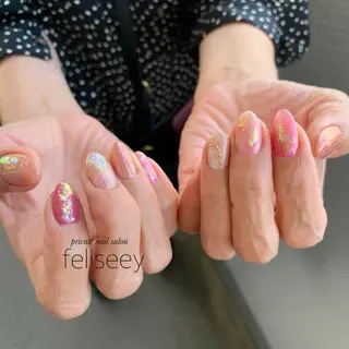 ネイル feliseey 〘フェリシー 〙のネイルデザイン