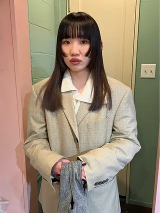 セミロング カラー iru所属・mi kiのヘアスタイル