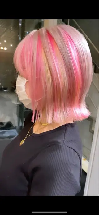 ショート コールネックスザサロン所属・白髪ぼかし×デザイン 🕊️🫧ホウジョウのヘアスタイル