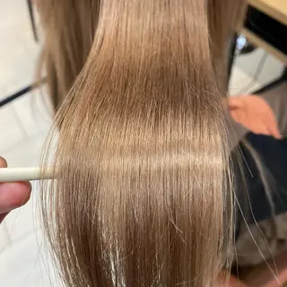 ロング カラー あやめ【顔まわり/レ イヤー/柔らかカラ】のヘアスタイル