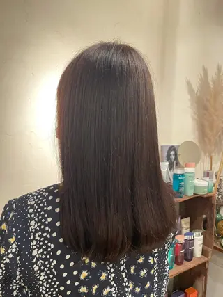 カラー 岡田 神奈のヘアスタイル