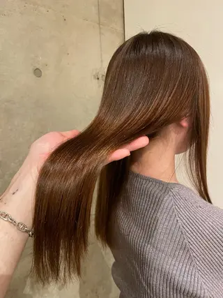 セミロング Luxe所属・Luxe表参道 髪質改善　奈良のヘアスタイル