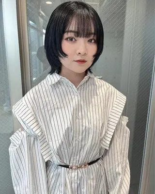 ショート ウルフカット／吉村 桃子のヘアスタイル