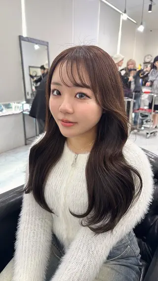 ロング DEAN岡崎所属・DEAN AYAのヘアスタイル