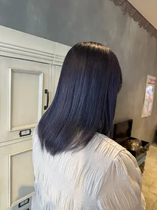 カラー 岩井 佑月のヘアスタイル