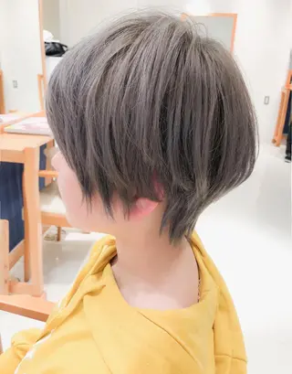 ショート カラー Days 透明感カラーのヘアスタイル