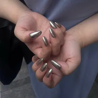 ネイル 花岡 美沙子のネイルデザイン