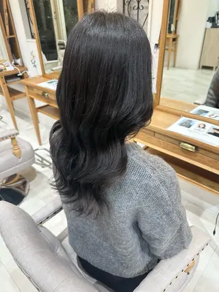 セミロング カラー enne所属・enne こさかのヘアスタイル
