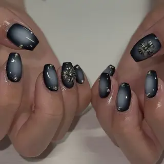 ネイル Sarina ⋆⭒˚のネイルデザイン