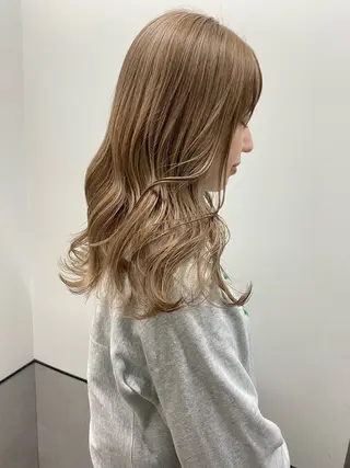セミロング カラー storiiz所属・rina 🩶透明感カラーのヘアスタイル