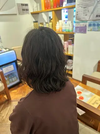 ミディアム パーマ 鈴木 優斗のヘアスタイル