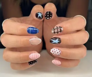 ネイル パラジェル＆フィルイン取り扱いサロンSol Nail所属・Sol Nail ミネのネイルデザイン