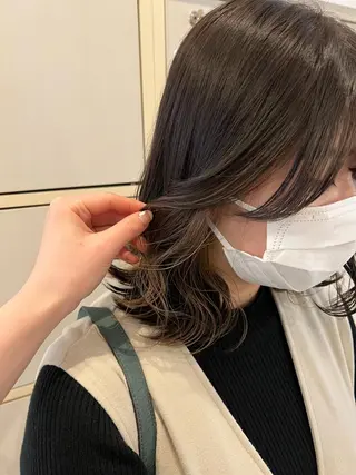 ミディアム カラー 淺井 捺央のヘアスタイル