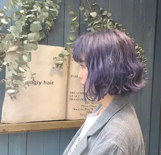 ショート カラー ブリーチ、パーマ 西部笑のヘアスタイル