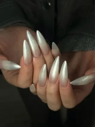 ネイル H'ami Nail Salon所属・りか 長さ出しのネイルデザイン