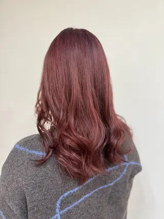 ロング カラー SUNNY美容室所属・かとう りいなのヘアスタイル