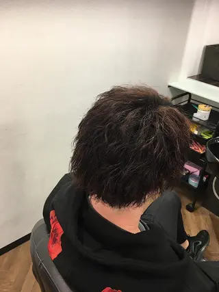 ミディアム パーマ メンズ 前田賢生 ご新規様はNGのヘアスタイル