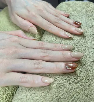 ネイル Lily博多店所属・Lily博多 石井のネイルデザイン