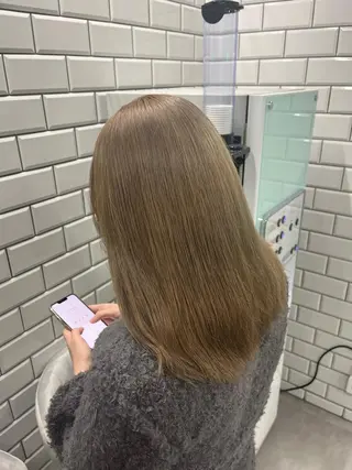 セミロング カラー newi赤羽 HINATAのヘアスタイル