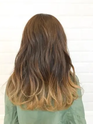 セミロング カラー 松戸　レイヤーカット 野口　康太郎のヘアスタイル