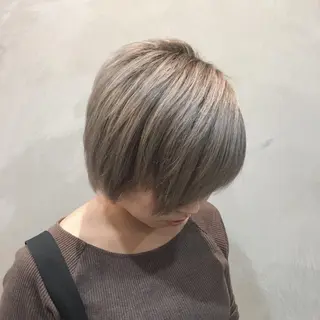 ショート カラー 🩷🍭中津・梅田 エリア🍬💜のヘアスタイル