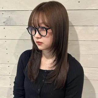 セミロング 💛ブリーチで叶える 💛垢抜けカラー🌈のヘアスタイル