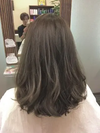 ミディアム カラー THREE所属・THREE 関根大のヘアスタイル