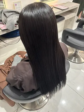ロング 艶髪ストレート🧚 尾崎 晴香のヘアスタイル