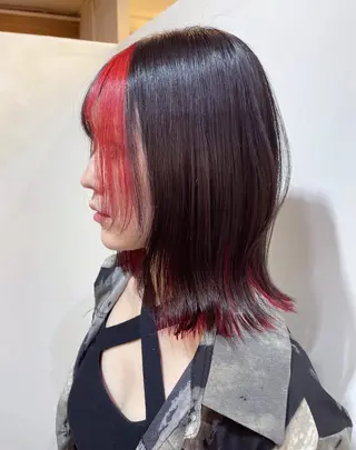 ミディアム カラー 艶カラー／ハイトーン Anjuのヘアスタイル