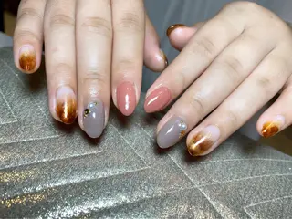 ミディアム ネイル 三原 裕紀のマツエク・マツパデザイン