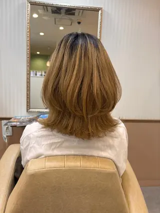 シンセティックヘアデザイン所属・吉井 愛のヘアスタイル