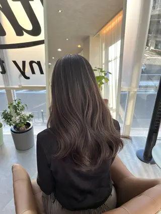 ロング 笹岡 愛奈のヘアスタイル