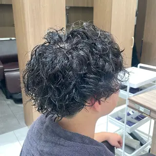 パーマ メンズ 崎山 紗吏のヘアスタイル