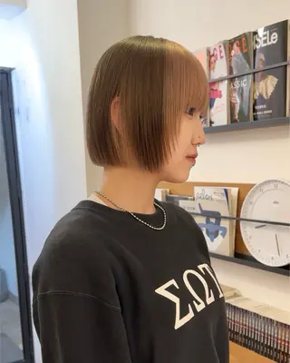 ショート カラー リンダ所属・ベージュ/ボブ /縮毛矯正/スズキのヘアスタイル