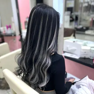 ロング SEASON 大阪梅田駅徒歩7分のヘアスタイル