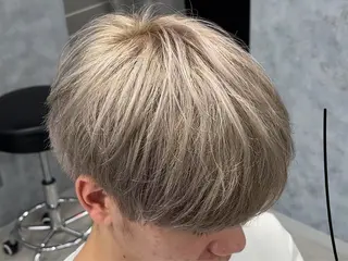 カラー メンズ シャドウ/フェザー パーマ特化りつきのヘアスタイル